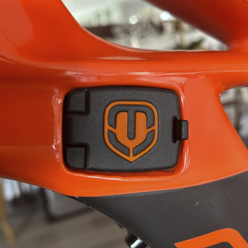 MONDRAKAP CARBON - Cache pour port de charge...