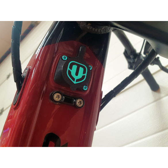 MONDRAKAP - Couvercle Hermétique Amélioré pour Port de Charge Mondraker avec Vis Colorées