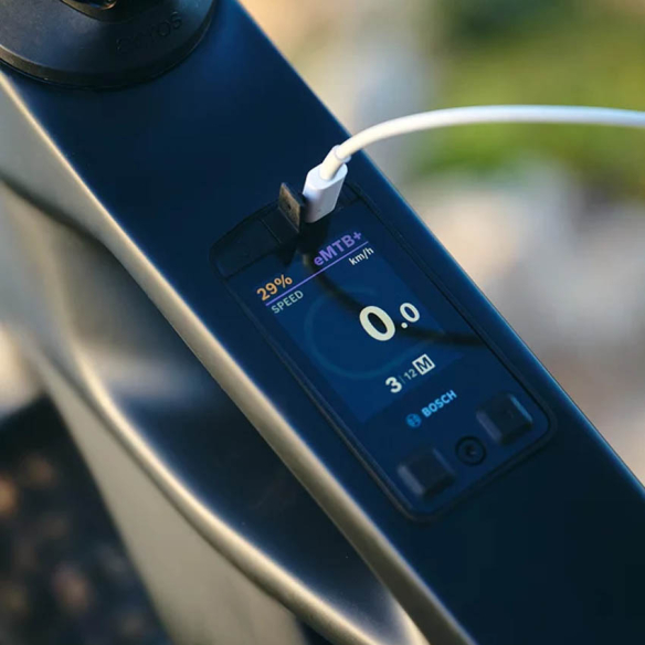 Bosch Kiox 400C Smart System Display (BRC3200) – eBike Screen with Navigation and USB-C