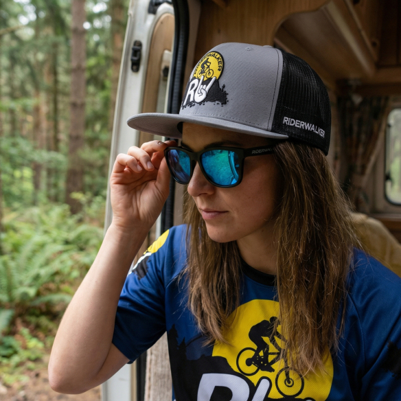 PADDOCK - Gafas de Sol Polarizadas Lifestyle - Montura Negra Mate & Lentes TAC Antirreflejos