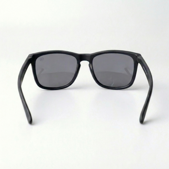 PADDOCK - Gafas de Sol Polarizadas Lifestyle - Montura Negra Mate & Lentes TAC Antirreflejos