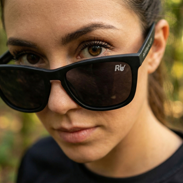 PADDOCK - Polarisierte Lifestyle Sonnenbrille - Mattschwarzer Rahmen & Entspiegelte TAC-Gläser