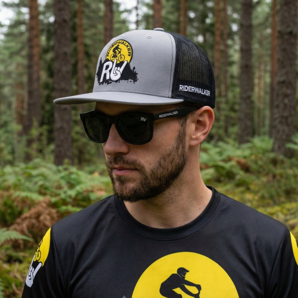 PADDOCK - Polarisierte Lifestyle Sonnenbrille - Mattschwarzer Rahmen & Entspiegelte TAC-Gläser