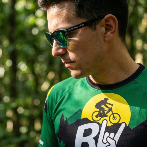 PODIUM - Polarisierte Lifestyle-Sonnenbrille - Zweifarbiger Rahmen & Entspiegelte TAC-Gläser