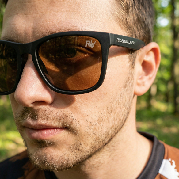 PADDOCK - Polarisierte Lifestyle Sonnenbrille - Mattschwarzer Rahmen & Entspiegelte TAC-Gläser