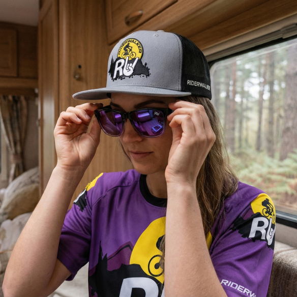 PODIUM - Polarized Lifestyle Sunglasses - Two-tone Frame & Anti-glare TAC Lenses