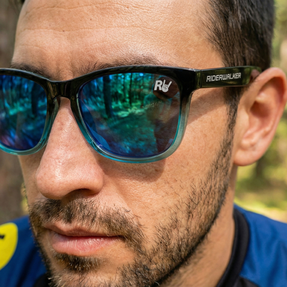 PODIUM - Lunettes de Soleil Lifestyle Polarisées - Monture Bicolore & Verres TAC Antireflets