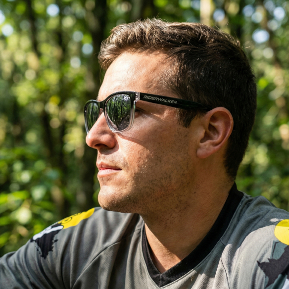 PODIUM - Lunettes de Soleil Lifestyle Polarisées - Monture Bicolore & Verres TAC Antireflets