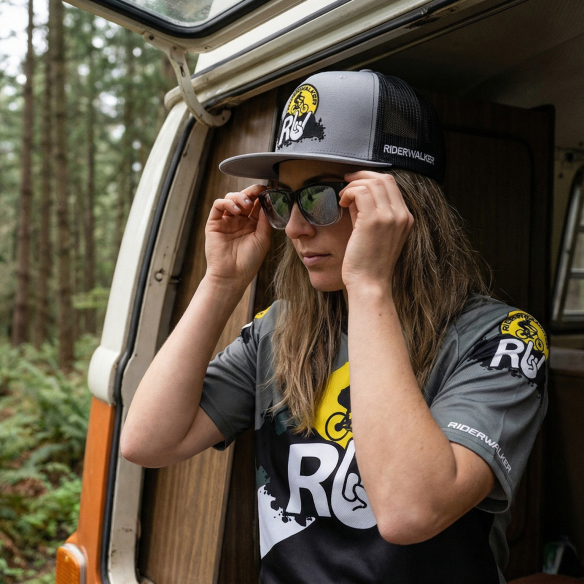 PODIUM - Polarized Lifestyle Sunglasses - Two-tone Frame & Anti-glare TAC Lenses