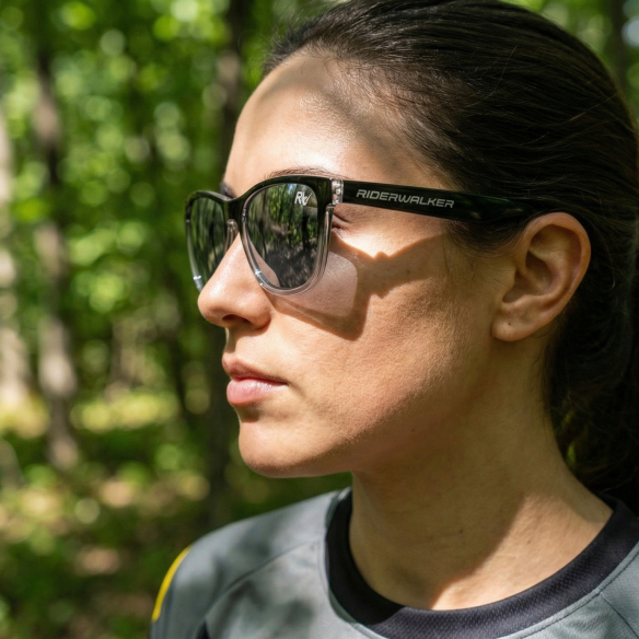 PODIUM - Gafas de Sol Polarizadas Lifestyle - Montura Bicolor & Lentes TAC Antirreflejos